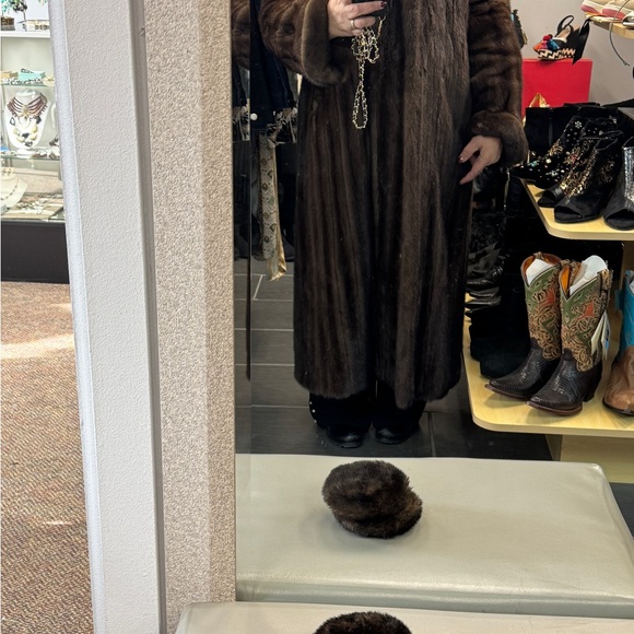 Valentino Furs Vintage Long Brown Mink Fur Coat - Picture 8 of 9